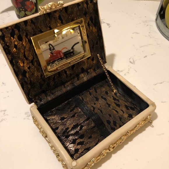 Michelle Monroe clutch/purse - Picture 5 of 7